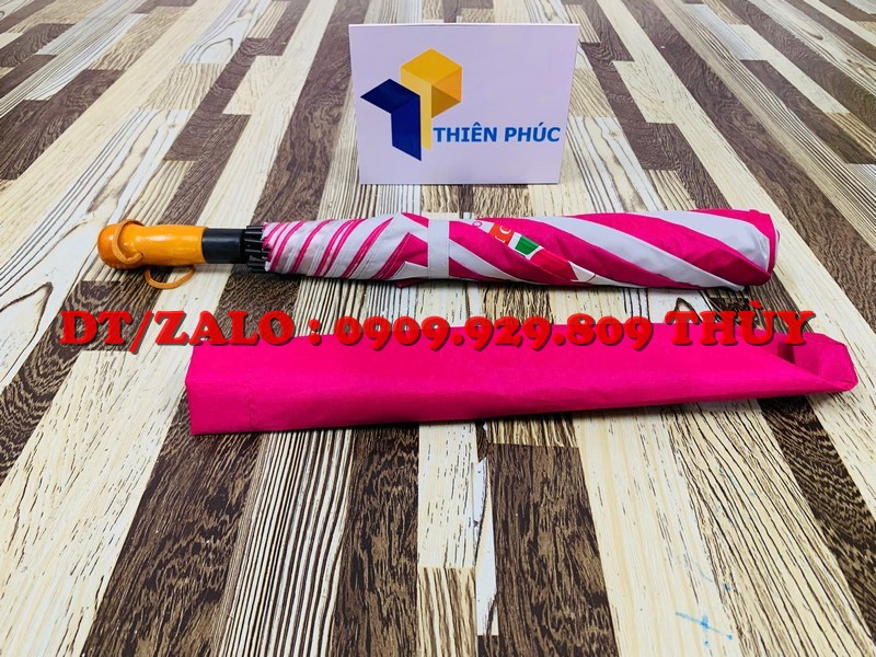 dù cầm tay quảng cáo gấp gọn