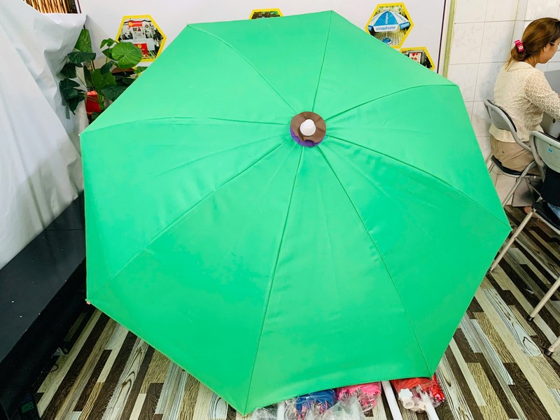 Dù che xe bán hàng giá rẻ