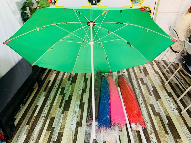 Dù che xe bán hàng ngoài trời