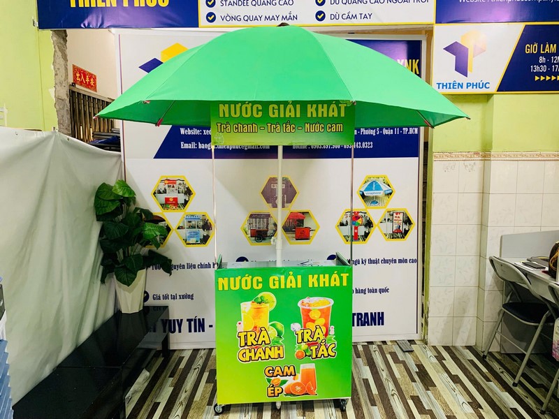 Dù che xe bán hàng nước giải khát
