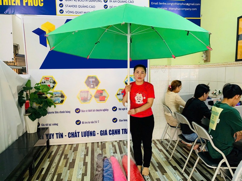 Dù che xe bán hàng