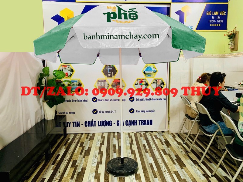 dù che xe bánh mì có in logo đẹp