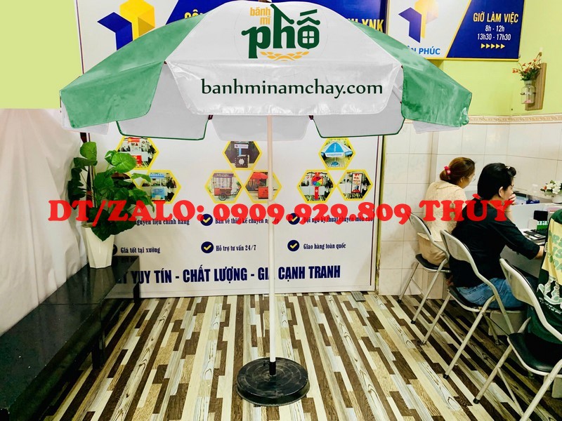 dù che xe bánh mì có in logo