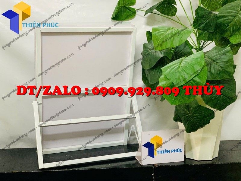 hộp kệ ziczac thả bóng để bàn