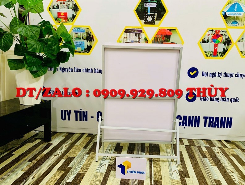 kệ rơi bóng ziczac sự kiện
