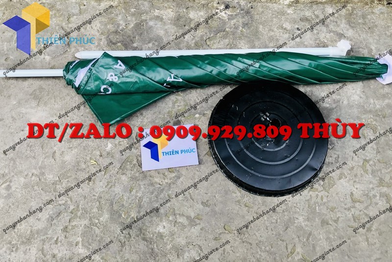 ô dù in logo che nắng ngoài trời