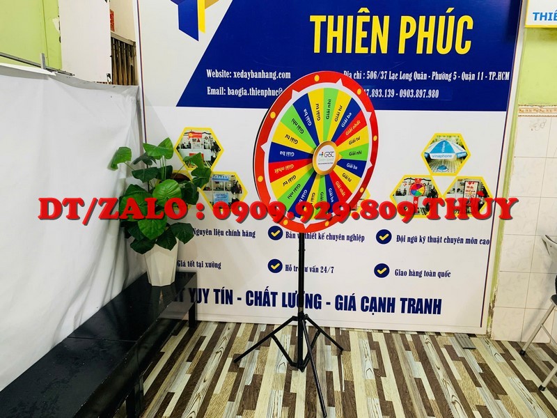vòng xoay may mắn quảng cáo chân xếp